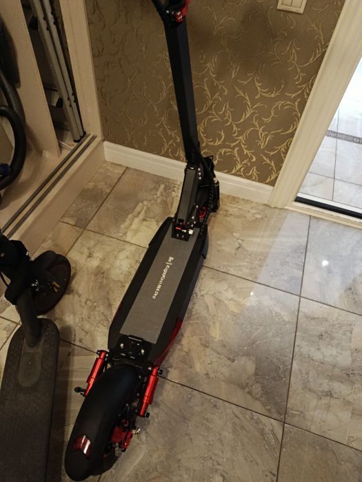 Електросамокат Kukirin m4 pro