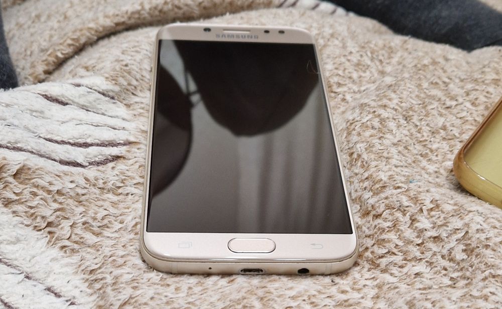 Samsung galaxy j7