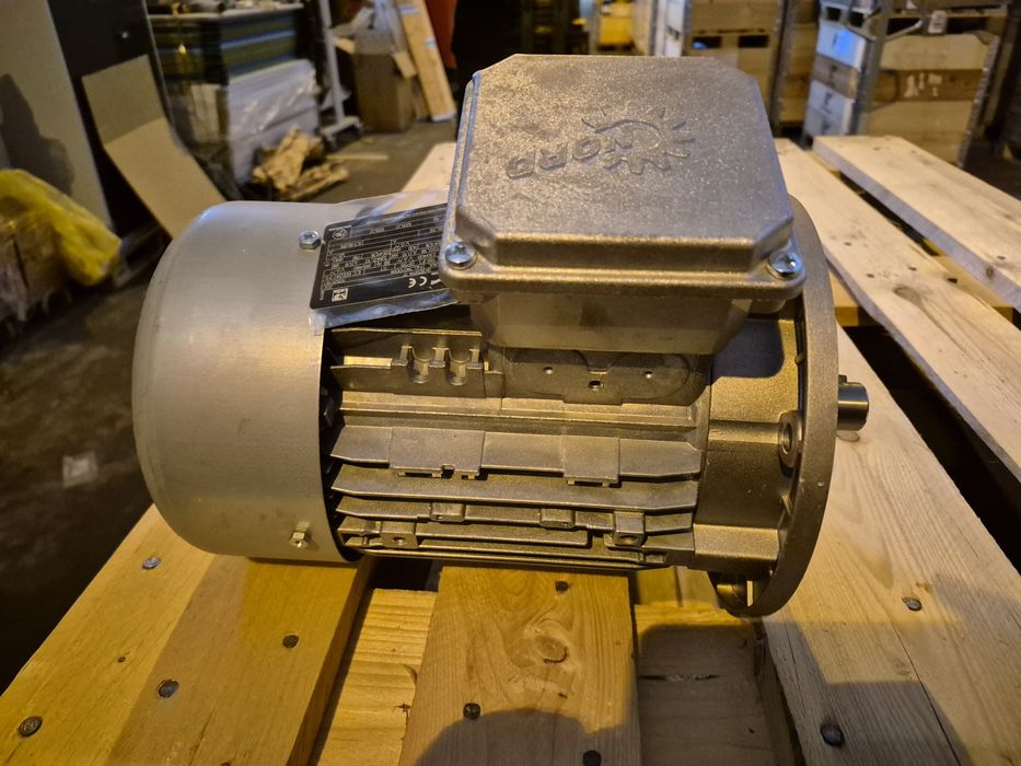 Silnik Nord SK90 SP/4 TF 1.1 kW, 1430 obr/min, NOWY