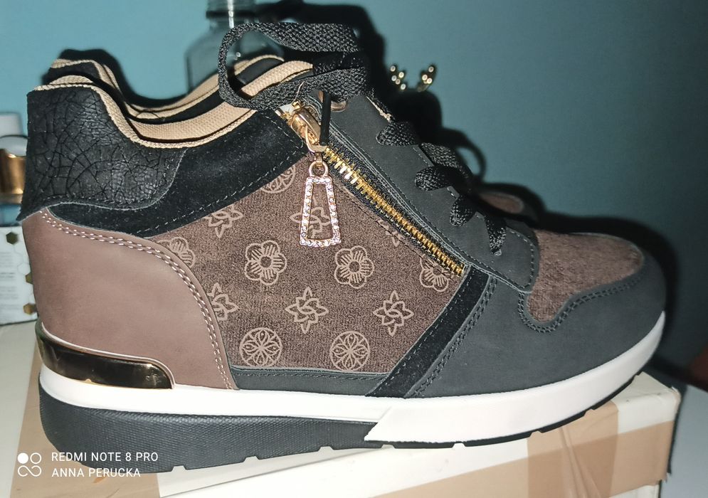 Nowe obuwie sportowe