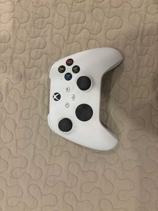 XBOX One com 2 comandos