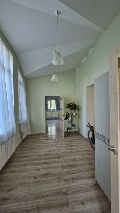Продаж будинку  на 8 сотках землі