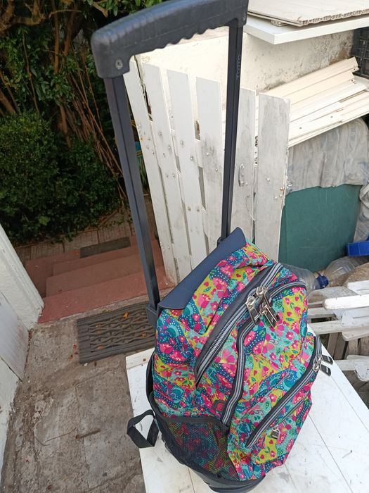 Mochila trolley com rodas