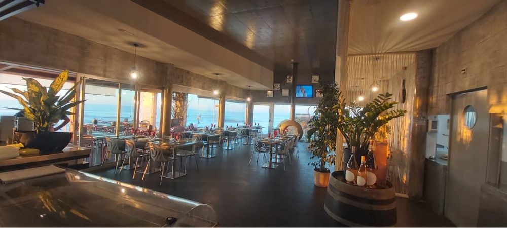 Restaurante em plena praia