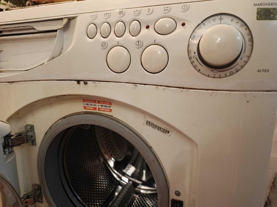 Máquina de Lavar Roupa Ariston