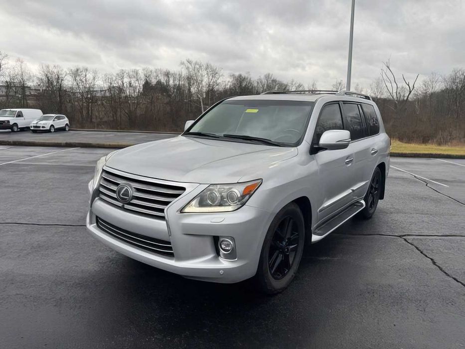 Lexus LX 570      2015