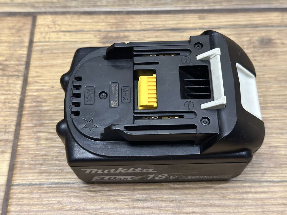 Makita BL1830B oryginalny, kompaktowy litowo jonowy akumulator 3Ah