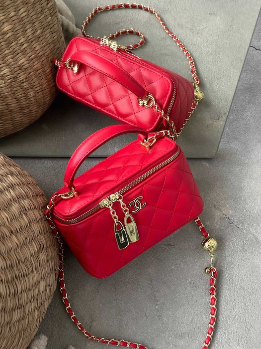 Женская сумка Chanel Lambskin через плечо Шанель бочонок