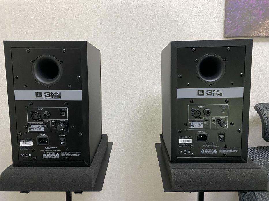 JBL LSR 305P MkII / Mk2