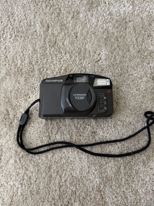 Olympus superzoom 700BF