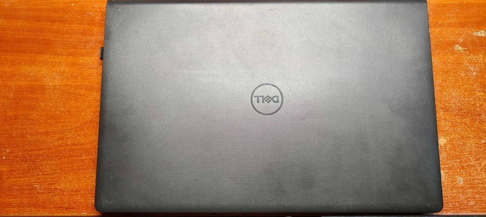DELL Vostro 3520 1235u 16G  SSD 256G SSD 128 FHD IPS 120HZ