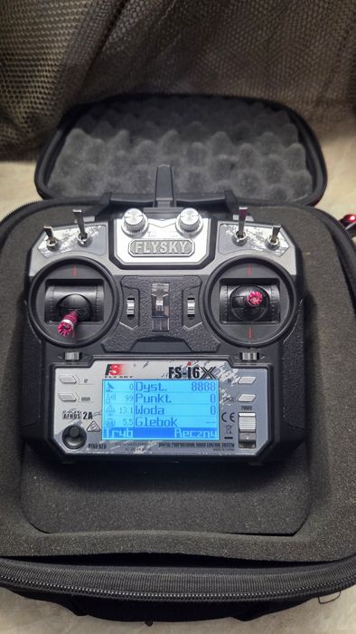 Łódka zanętowa Hunter 650