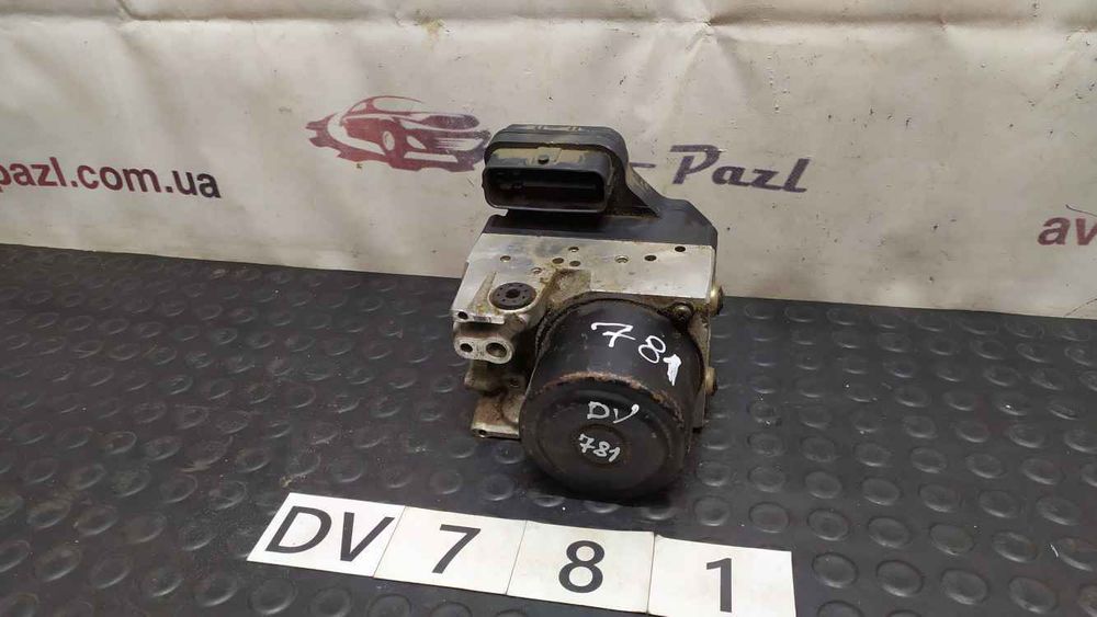 Toyota RAV4 00-06 блок ABS 2.0 DV0781 4454042040