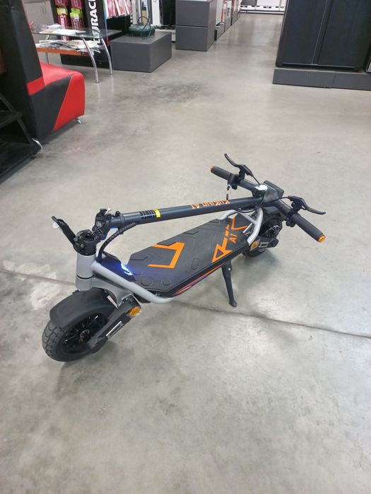 Самокат KUKIRIN G 2