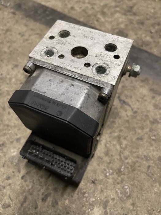 Продам блок abs audi a6 c5