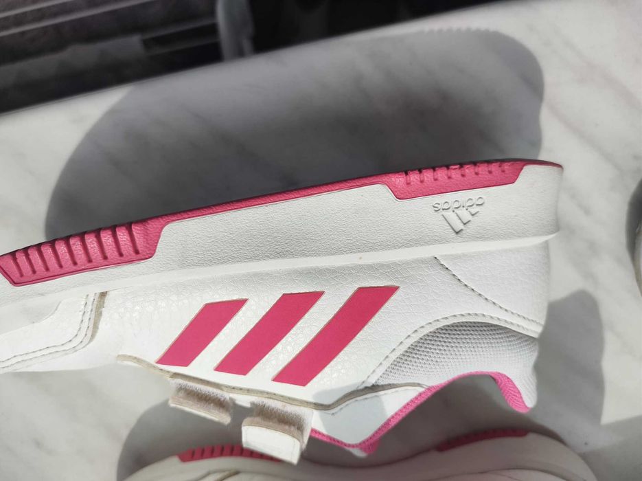 buty dla dziewczynki 30 i 31 adidasy, sandałki i buty do wody