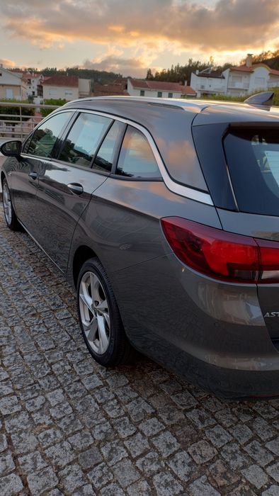 Opel Astra K Sports Tourer 2018 (Gasóleo) — 235.000 km