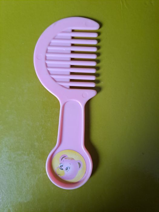 Grzebień do czesania dla lalki