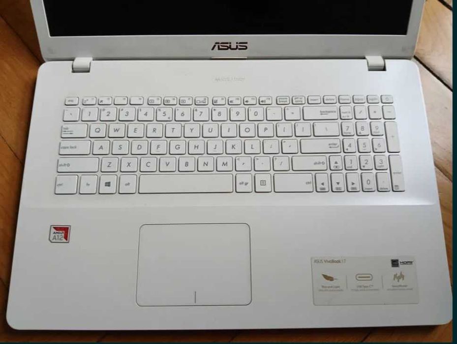 laptop ASUS Vivobook 17 X705Q Biały