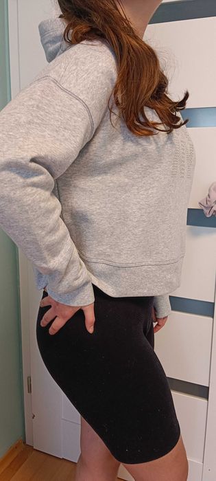 Nowa oryginalna młodzieżowa bluza DKNY roz. M  z ozdobnym napisem