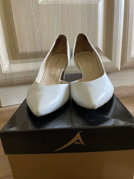 Продам кожаные туфли