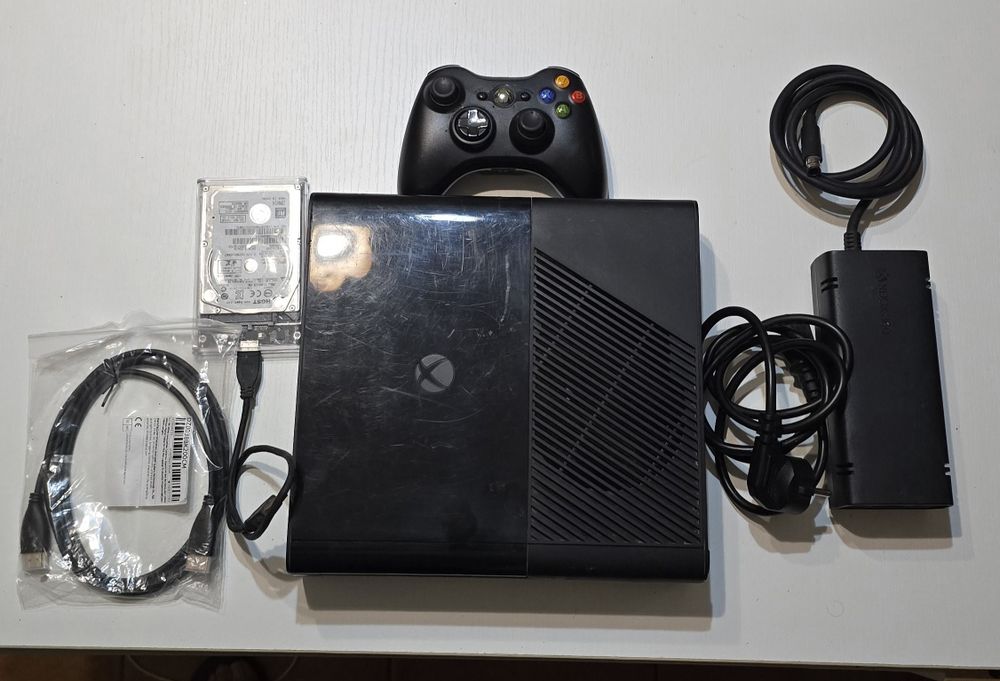 Xbox360 super slim  500 gb  desbloqueada  .