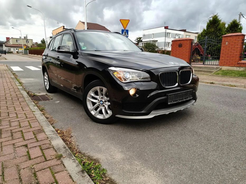 BMW X1 LIFT 115KM MANUAL nawi xenon g. fotele kamera PDC OPŁACONA