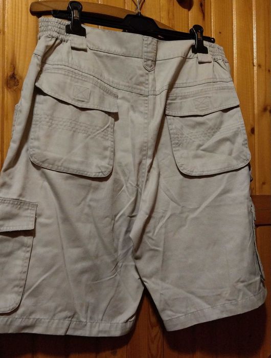 Białe jasne szare spodenki krótkie bojówki Nike New Century 40 L r33