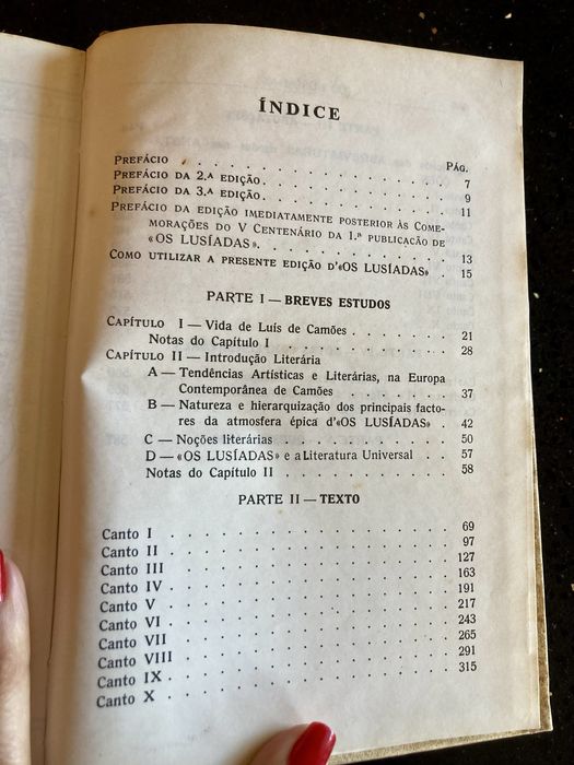 Livro “Os Lusíadas” de Camões 1977