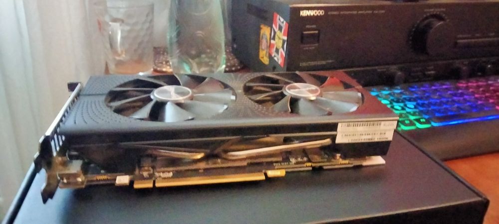 Видео карта Radeon  sapphire rx 580 4gb