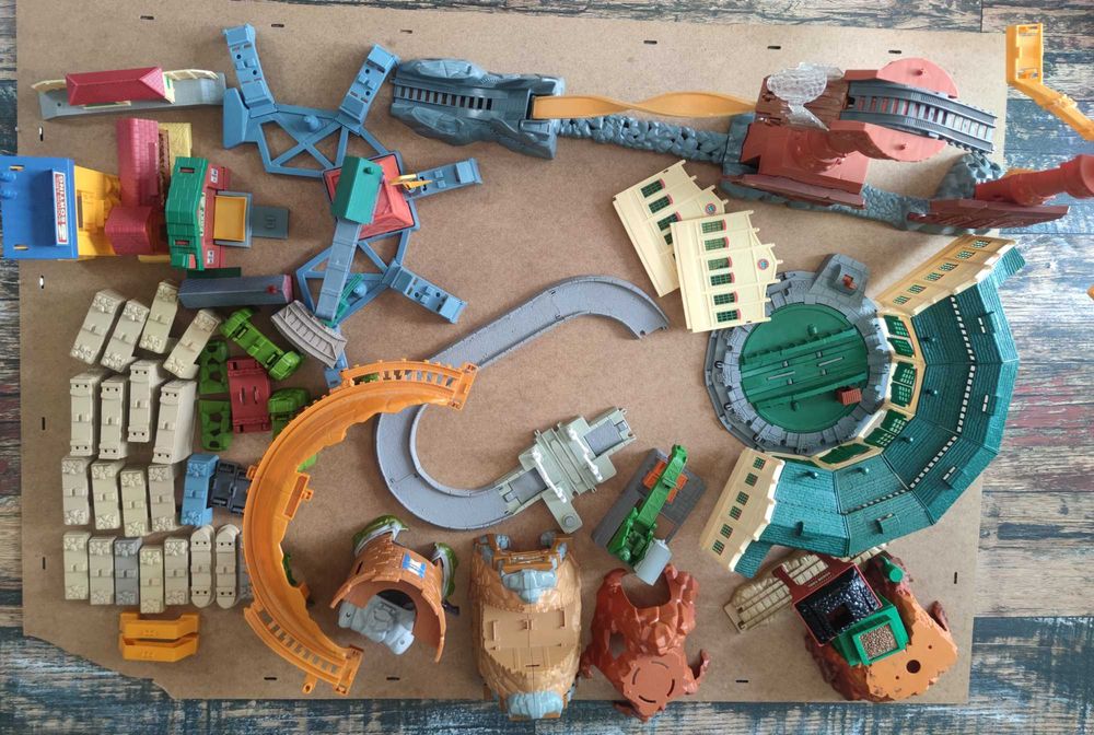 Tomek i Przyjaciele - tory i konstrukcje - ponad 80 elem.
