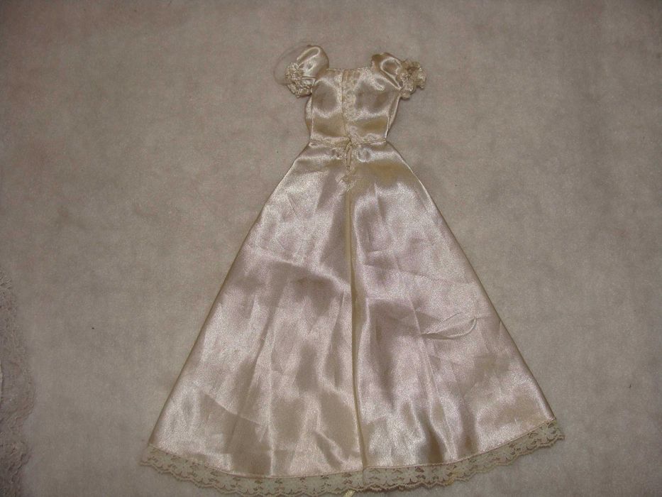 Vestido Branco de Boneca