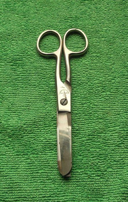 Stare, sygnowane nożyczki Gerlach.