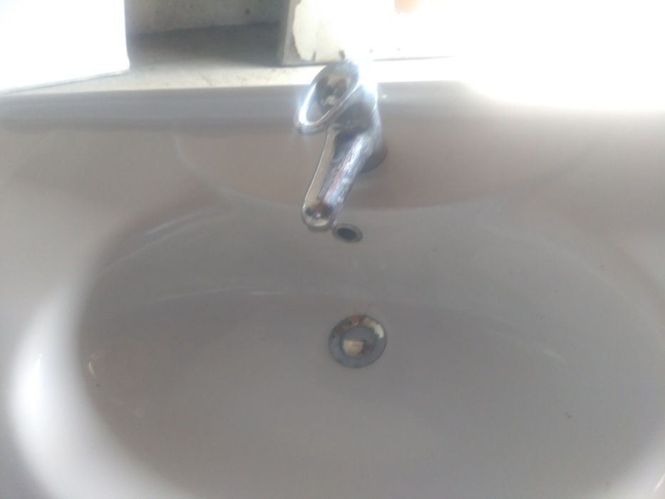 Porcelain Bathroom Sink