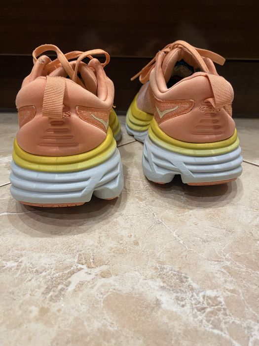 Hoka Bonbi 8 Жіночі