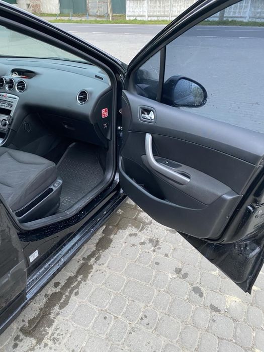 Peugeot 308 в хорошому стані