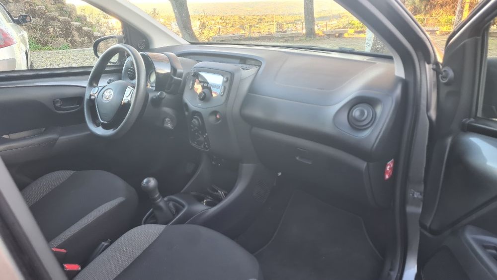 Toyota Aygo poucos km