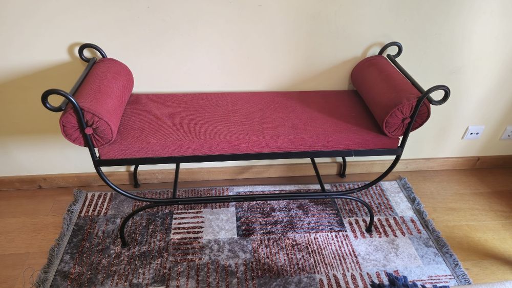 Banco de ferro de quarto almofadado