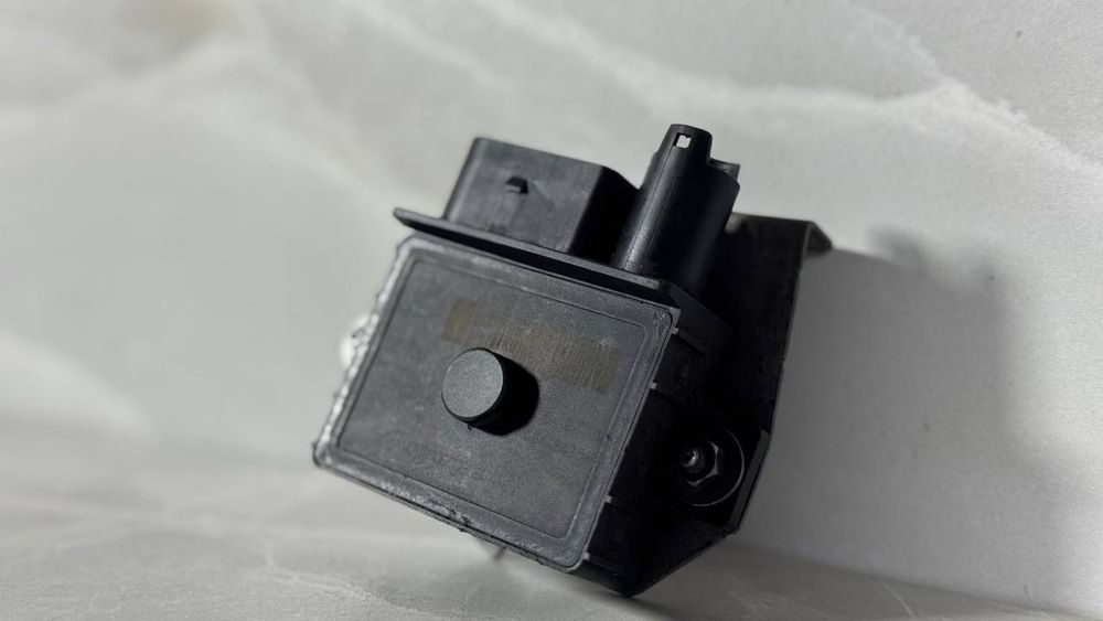 Реле свічок накалу БМВ Е90 Е60 Е91 Е61 N47D20 Реле свечей н47 2.0 Шрот