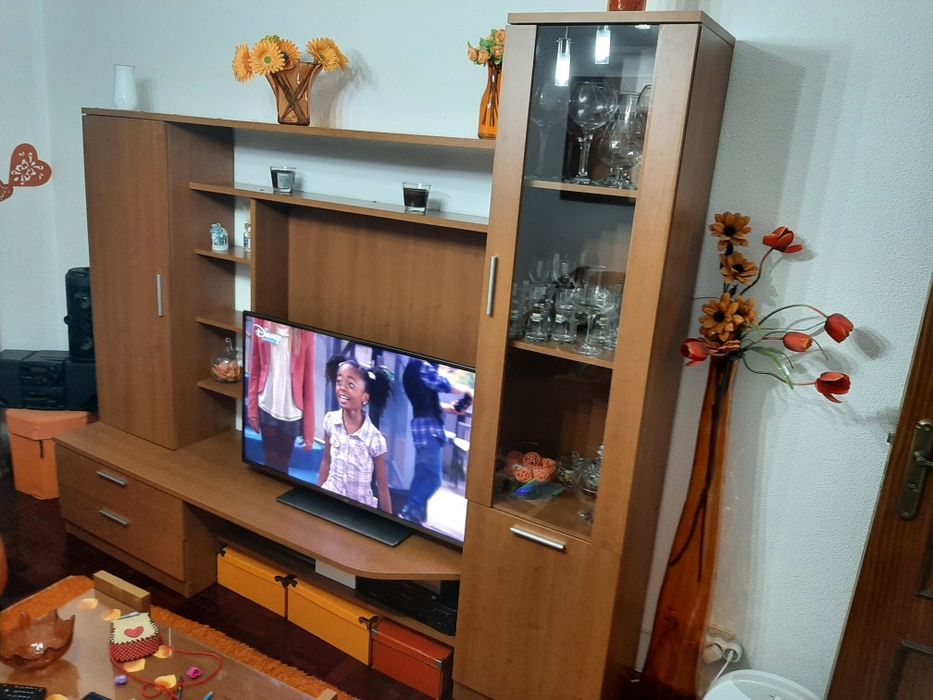 Armário de Sala em Bom Estado