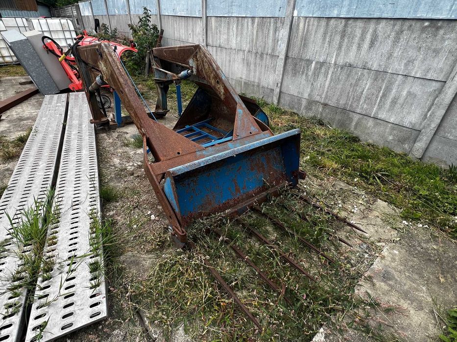 Ciągnik Traktor Ford 2000 z turem i wspomaganiem