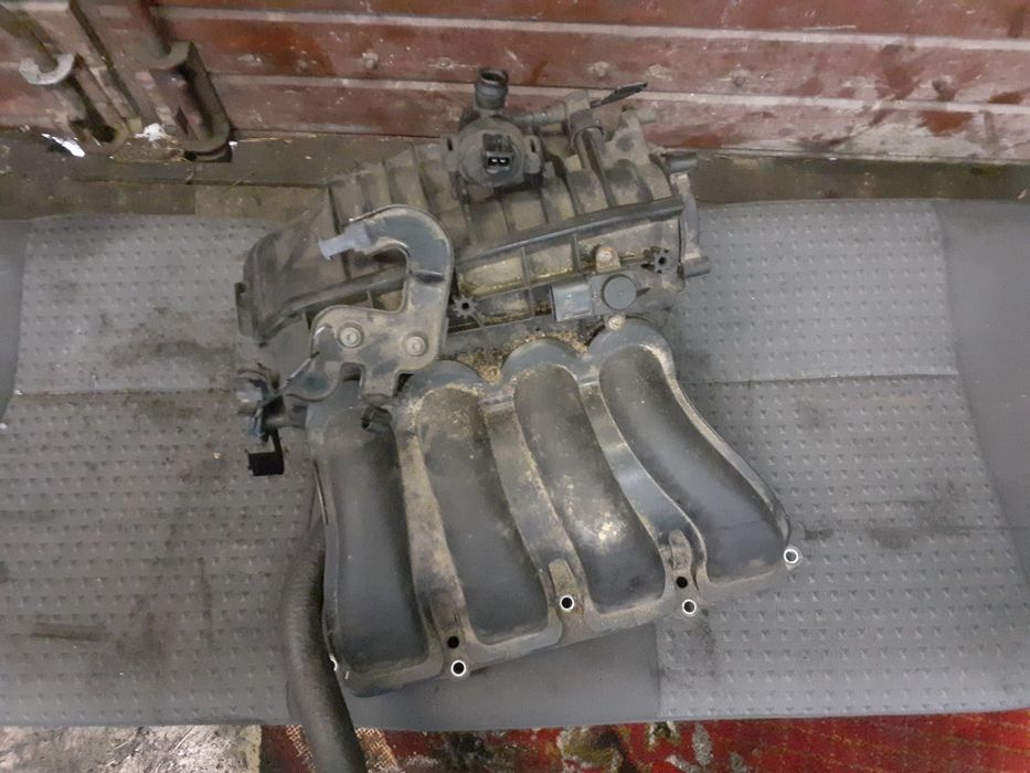 Kolektor ssący BMW e90 e91 lift n43