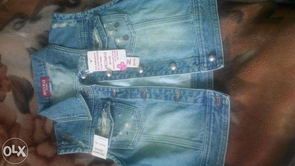 Джинсова безрукавка