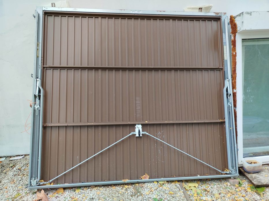 Brama garażowa uchylna