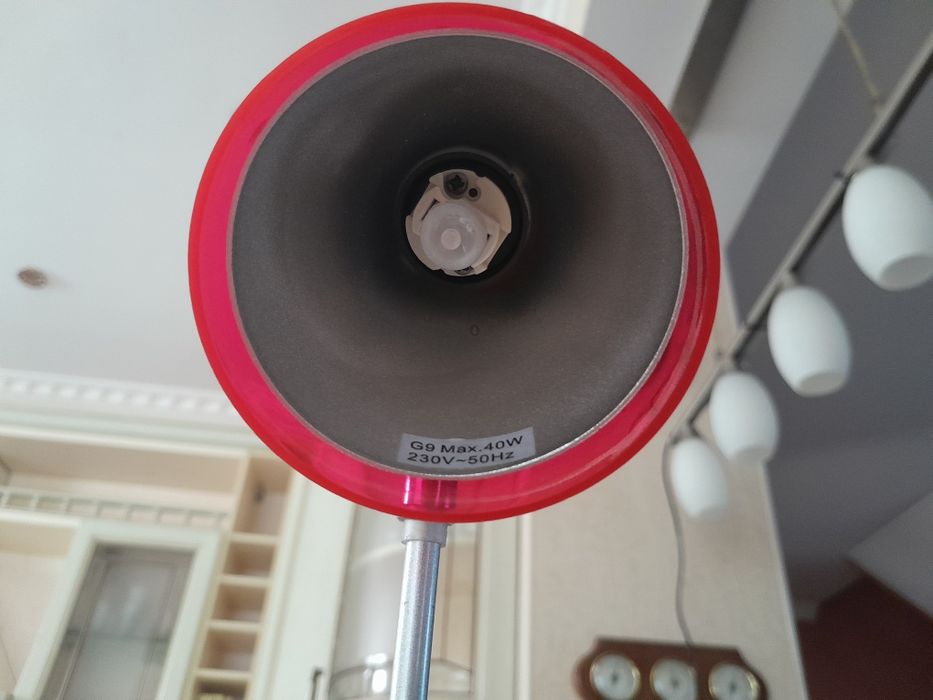 Настольная лампа.