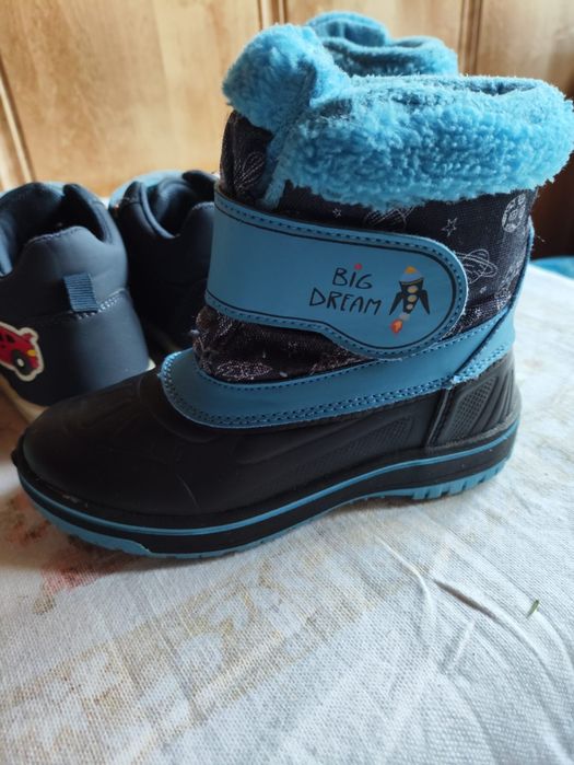 Buty dla chłopca rozm 28, wkładka ok 17 cm