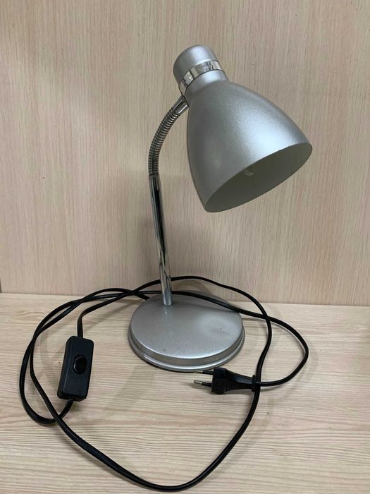 Лампи настільні від 220В