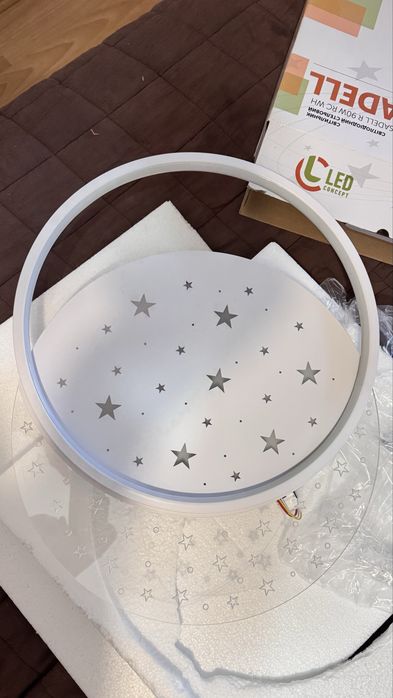 Світлодіодний стельовий світильник (люстра) LED LISSADELL R 90W RC WH.