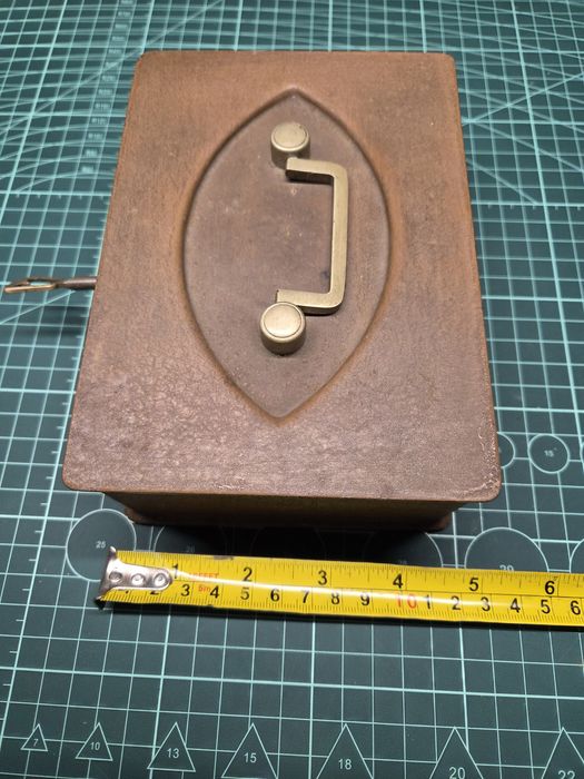 Cofre pequeno Antigo