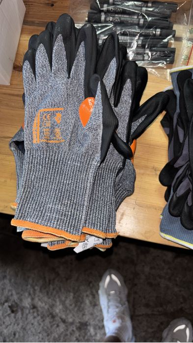 Rękawiczki ochronne przed przecięciem dłoni  Rostaing Duranit Ultra